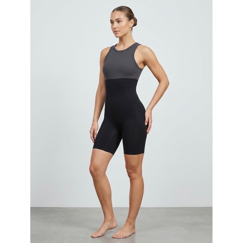 Spanx OnCore High-Waisted Mid-Thigh Short Black Shapewear 2745 Womens Size M